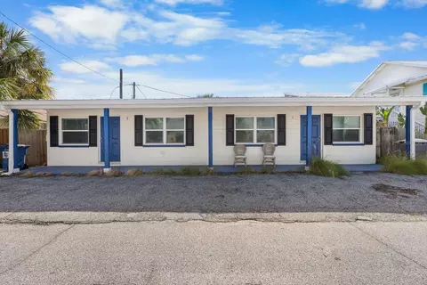 135 90th Ave, Treasure Island, FL 33706