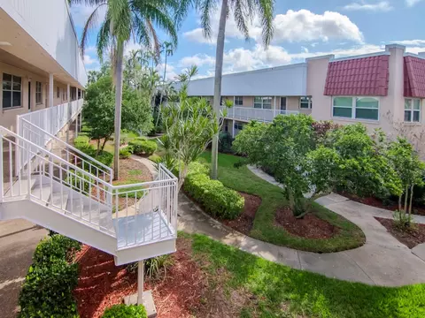 10032 65th Ave N #22, Saint Petersburg, FL 33708