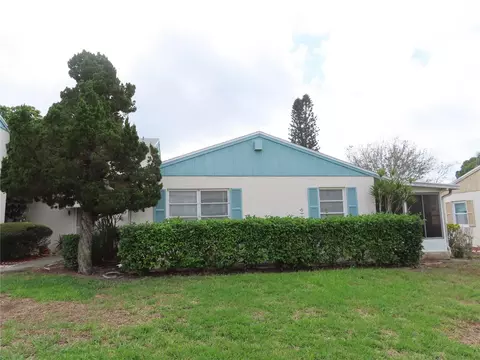 3267 39th St S #A, Saint Petersburg, FL 33711