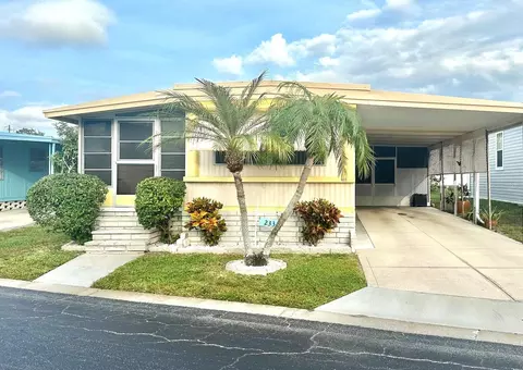 9790 66th St N #233, Pinellas Park, FL 33782