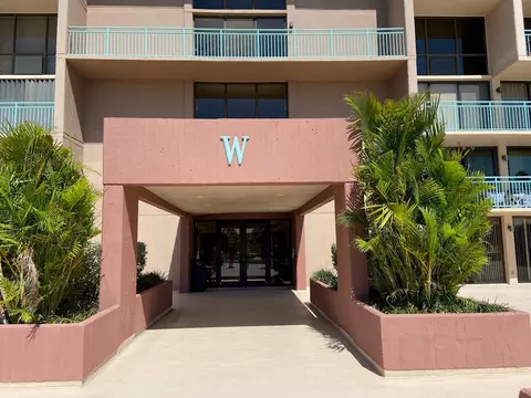 1 Key Capri #702W, Treasure Island, FL 33706