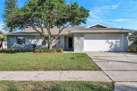 3369 Hunt Club Dr, Clearwater, FL 33761