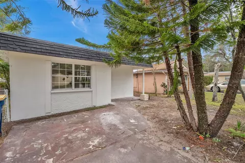 1145 La Salle St, Clearwater, FL 33755