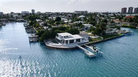 250 176th Terrace Dr E, Redington Shores, FL 33708