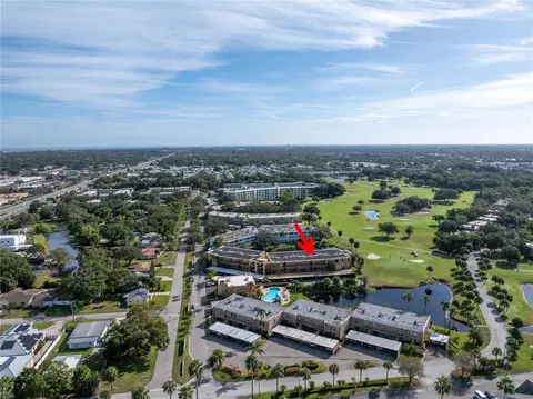 225 Country Club Dr #B320, Largo, FL 33771