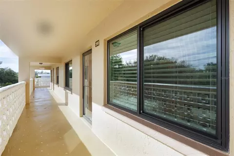 4920 Locust St NE #310, Saint Petersburg, FL 33703