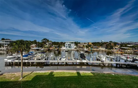 2393 Hanover Dr, Dunedin, FL 34698