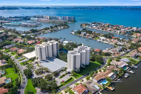 5940 Pelican Bay Plz S #704, Gulfport, FL 33707