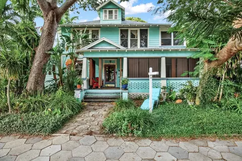 155 7th Ave NE, Saint Petersburg, FL 33701