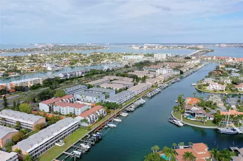 557 Pinellas Bayway S #302, Tierra Verde, FL 33715