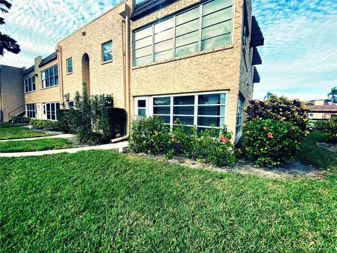 117 Aspen Cir #117, Seminole, FL 33777