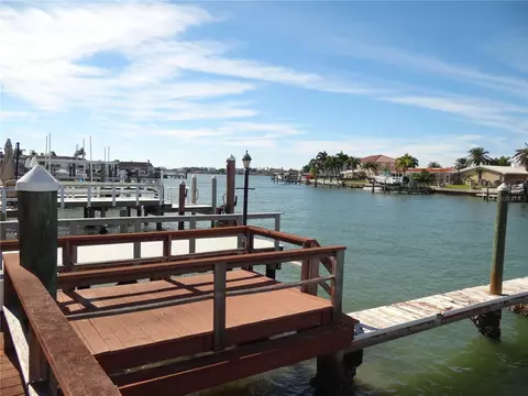 531 Boca Ciega Point Blvd N #2707, Saint Petersburg, FL 33708