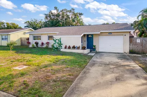 9454 Scott Dr, Seminole, FL 33777