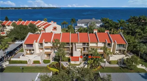 7550 Sunshine Skyway Ln S #T46, Saint Petersburg, FL 33711