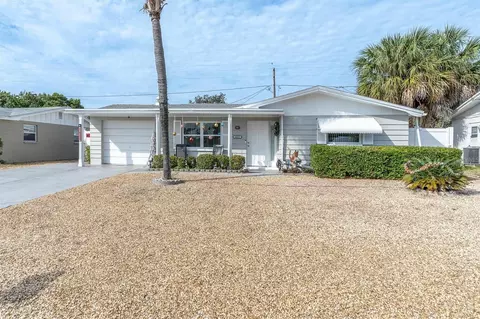 3623 Winder Dr, Holiday, FL 34691