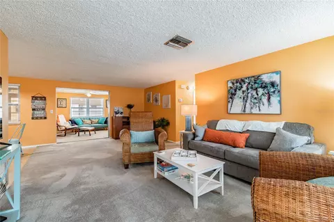 2338 Tahitian Dr, Holiday, FL 34691