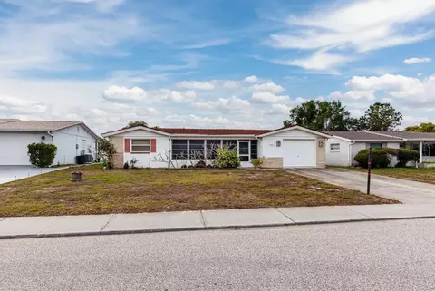 5650 Mockingbird Dr, New Port Richey, FL 34652