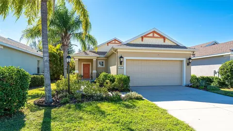 4915 Newport News Cir, Lakewood Ranch, FL 34211
