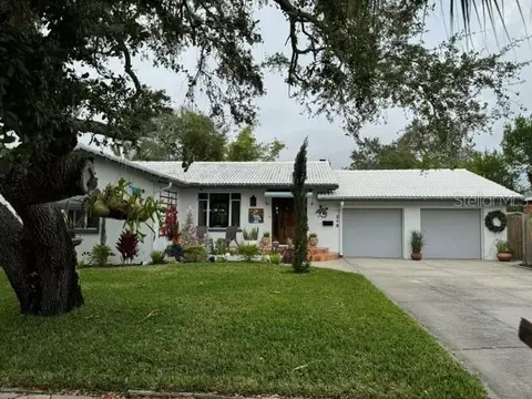 215 22nd Ave S, Saint Petersburg, FL 33705