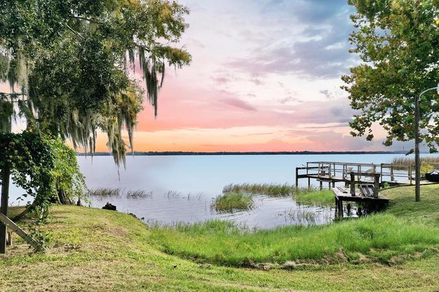 8305 W Lake Marion Rd, Haines City, FL 33844