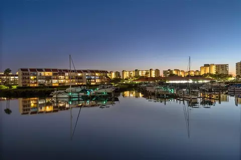 7600 Sun Island Dr S #205, South Pasadena, FL 33707