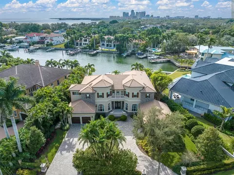 1221 Brightwaters Blvd NE, Saint Petersburg, FL 33704
