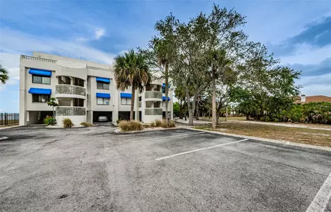 6504 Surfside Blvd #4, Apollo Beach, FL 33572