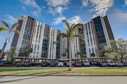 10355 Paradise Blvd #814, Treasure Island, FL 33706