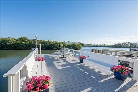 260 Boca Ciega Point Blvd S, Saint Petersburg, FL 33708