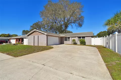 11943 106th Ave, Seminole, FL 33778