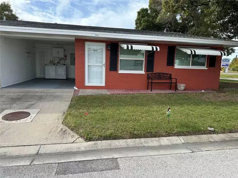 10120 Tulip St N, Pinellas Park, FL 33782