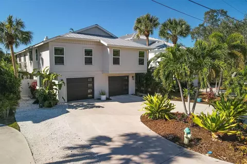 4926 Commonwealth Dr, Sarasota, FL 34242