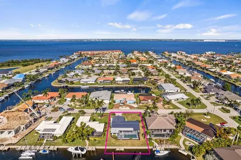 2735 Luna Ct, Punta Gorda, FL 33950