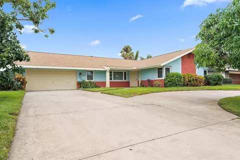 1113 41st Ave NE, Saint Petersburg, FL 33703