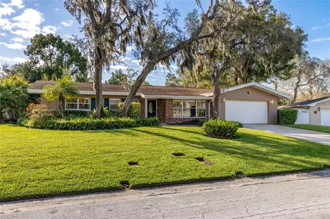 1115 Fairway Dr, Dunedin, FL 34698