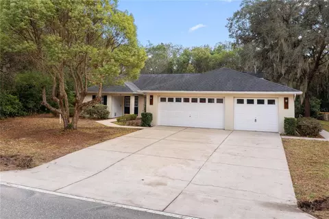71 Greentree St, Homosassa, FL 34446