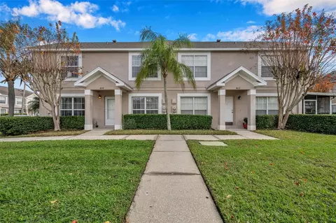 404 Kensington Lake Cir, Brandon, FL 33511
