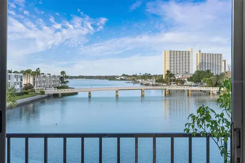 7401 Bay Island Dr S #335, South Pasadena, FL 33707