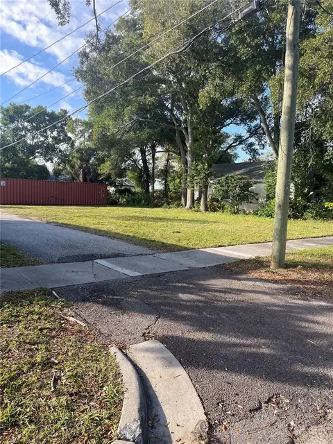 413 Lebeau St, Clearwater, FL 33755