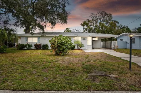 205 22nd St NE, Bradenton, FL 34208