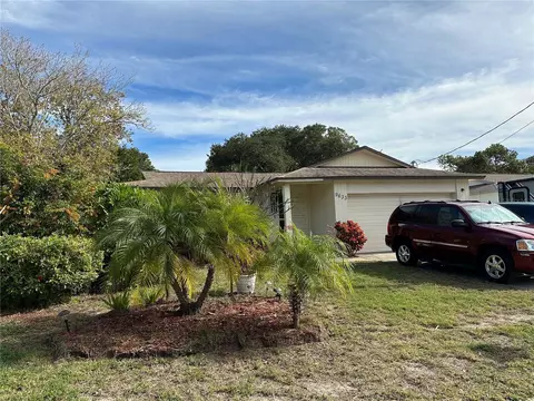 9633 135th St, Seminole, FL 33776