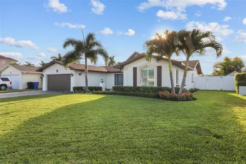 7880 10th Ave S, Saint Petersburg, FL 33707