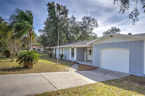 9012 N Golfview Dr, Citrus Springs, FL 34434