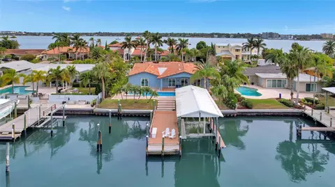 130 Windward Is, Clearwater Beach, FL 33767
