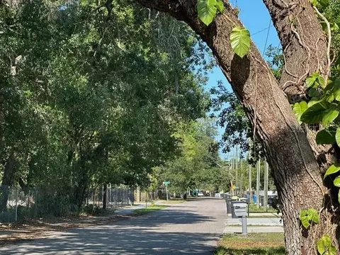 8328 W Hanna Ave, Tampa, FL 33615