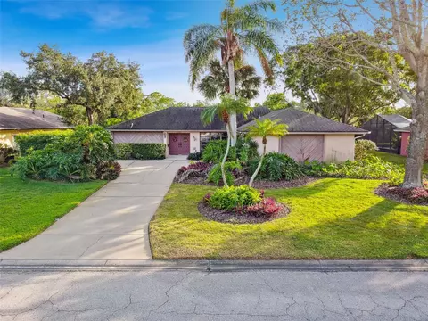 1530 72nd Ave NE, Saint Petersburg, FL 33702