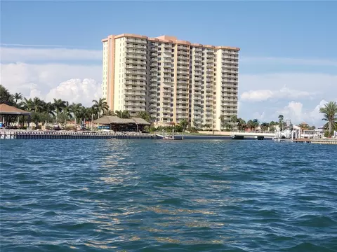 4900 Brittany Dr S #1804, Saint Petersburg, FL 33715