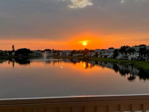 265 Seahorse Dr SE #D, Saint Petersburg, FL 33705