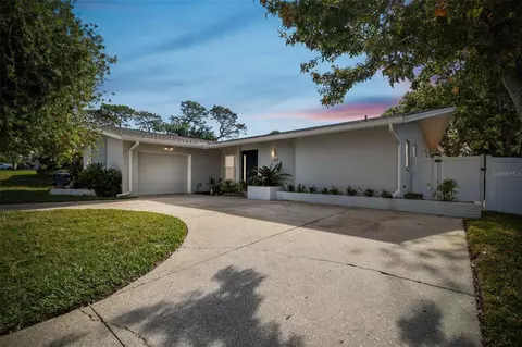 1267 Inverness Dr, Dunedin, FL 34698