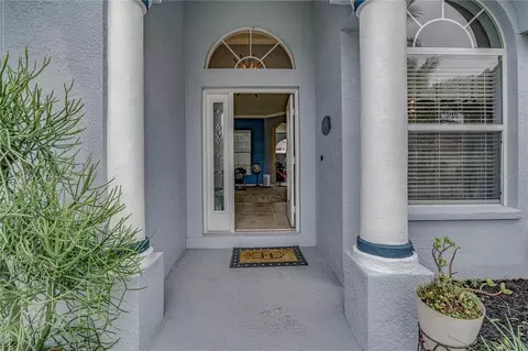5124 Coopers Hawk Ct, Valrico, FL 33596